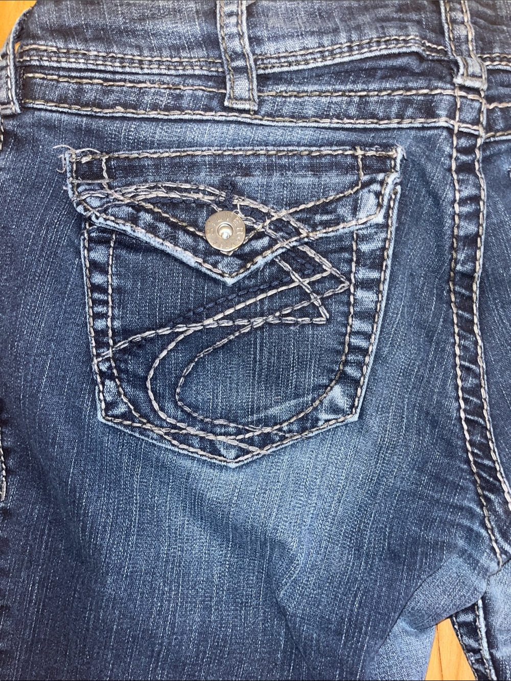 Silver Jeans Indigo Flared Wide-Leg Jeans - Picture 6 of 6